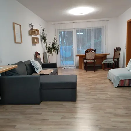 Monteurswohnung Naehe Koeln 公寓 洛马尔